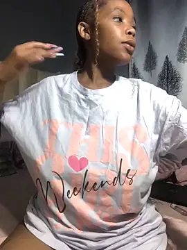 Snapshot of Nicole_Liam_ chatting on 11-05-25, 08:09 Nicole Liam online show from 11-05-25, 08:09