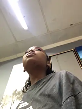 Snapshot of Nicole_Liam_ chatting on 12-03-25, 12:58 Nicole Liam online show from 12-03-25, 12:58