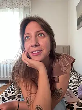 Snapshot of Sashabunny chatting on 06-17-26, 12:40 Sashabunny online show from 06-17-26, 12:40