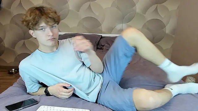 Snapshot of Ian_Flor chatting on 01-16-26, 02:43 Ian Flor online show from 01-16-26, 02:43