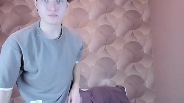 Snapshot of Ian_Flor chatting on 02-11-26, 03:17 Ian Flor online show from 02-11-26, 03:17