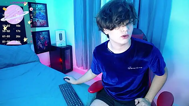 Snapshot of andyboy- chatting on 03-23-25, 03:43 andyboy- online show from 03-23-25, 03:43