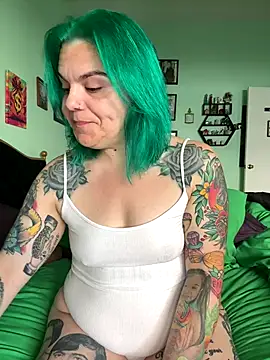 CherryBombBomb online show from 10-09-25, 07:01