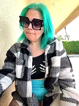 CherryBombBomb online show from 10-15-25, 04:40