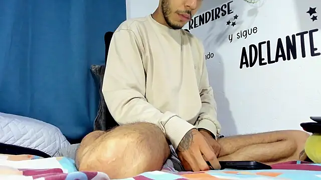 Snapshot of Aronxxs chatting on 12-20-25, 09:16 Aronxxs online show from 12-20-25, 09:16