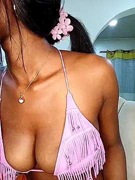 Snapshot of Ayrella02 chatting on 01-17-26, 11:52 Ayrella02 online show from 01-17-26, 11:52