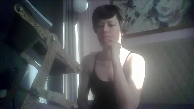 Snapshot of SunElizabeth chatting on 05-22-26, 02:30 SunElizabeth online show from 05-22-26, 02:30