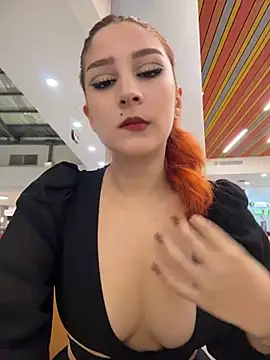 Snapshot of Mon_Cherry chatting on 05-31-26, 01:47 Mon Cherry online show from 05-31-26, 01:47