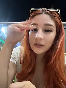 Snapshot of Mon_Cherry chatting on 06-04-26, 01:33 Mon Cherry online show from 06-04-26, 01:33