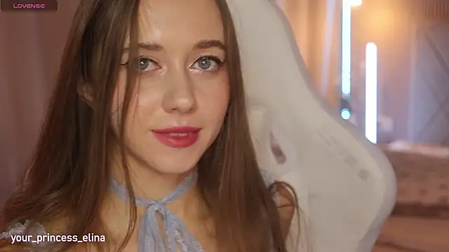 Snapshot of _Pretty_Doll_ chatting on 12-19-24, 06:45 Pretty Doll online show from 12-19-24, 06:45