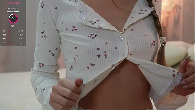 Snapshot of _Pretty_Doll_ chatting on 02-04-25, 04:29 Pretty Doll online show from 02-04-25, 04:29