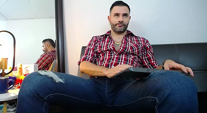 Snapshot of jonasbeards chatting on 01-10-25, 08:04 jonasbeards online show from 01-10-25, 08:04