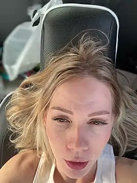 LavenderHot online show from 03-02-25, 04:39