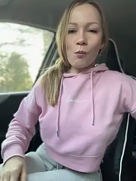 LavenderHot online show from 10-18-25, 01:41