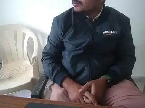 naughtymike0007 online show from 11-18-25, 09:36