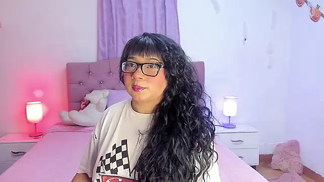 Latinabombsheell online show from 11-18-25, 06:07