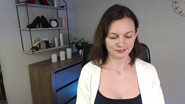 VivianWILD online show from 02-14-25, 05:14