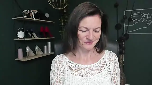 VivianWILD online show from 09-25-25, 08:18