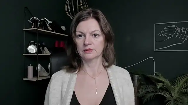 VivianWILD online show from 10-29-25, 07:32