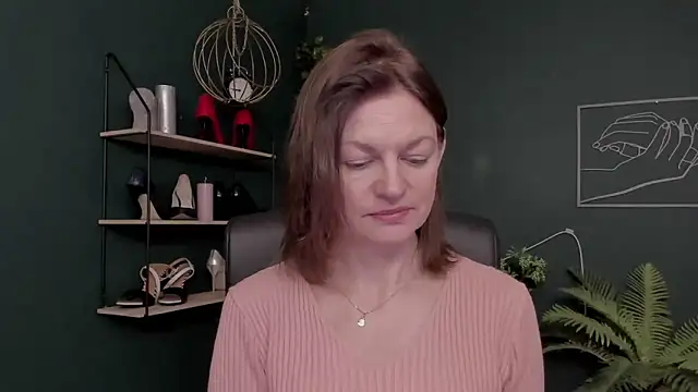 VivianWILD online show from 12-02-25, 06:41