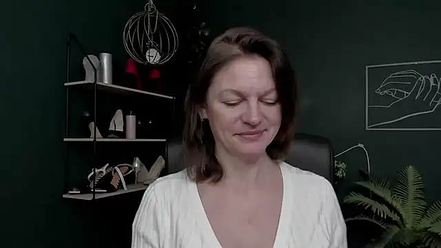 VivianWILD online show from 12-04-25, 06:44