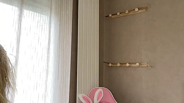 lucie mehott online show from 11-15-25, 10:12