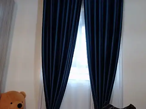 Snapshot of TeenieReeny chatting on 10-07-25, 01:41 TeenieReeny online show from 10-07-25, 01:41