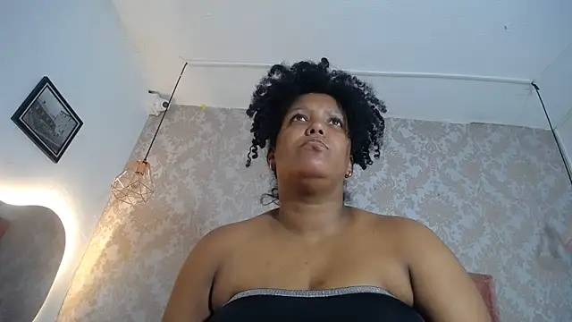 Snapshot of RACHELL__HOT chatting on 01-25-25, 06:24 RACHELL HOT online show from 01-25-25, 06:24