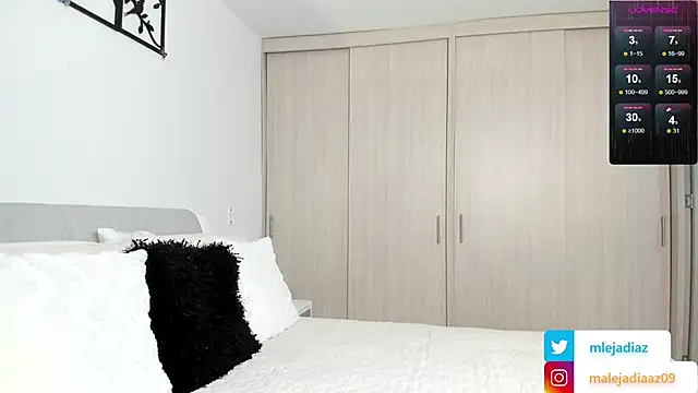 MalejaDiaz  online show from 01-10-25, 05:02