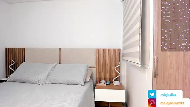 MalejaDiaz  online show from 10-10-25, 04:06