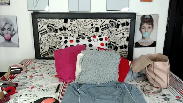 Rihana14 online show from 04-13-26, 09:31