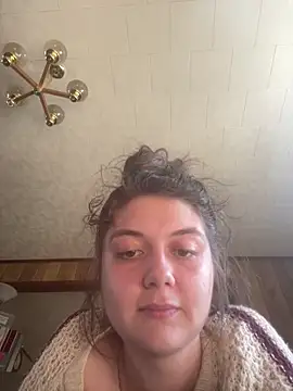 Snapshot of itzcheyduh chatting on 02-27-26, 04:29 itzcheyduh online show from 02-27-26, 04:29