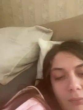 Snapshot of itzcheyduh chatting on 03-09-26, 04:44 itzcheyduh online show from 03-09-26, 04:44