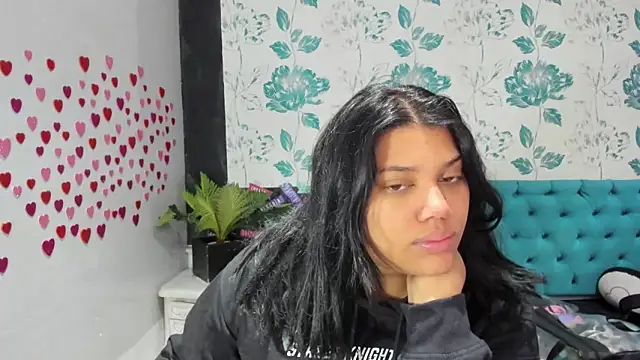 LindaBreeS online show from 02-01-25, 01:51