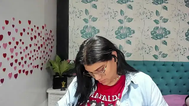 LindaBreeS online show from 02-13-25, 07:52