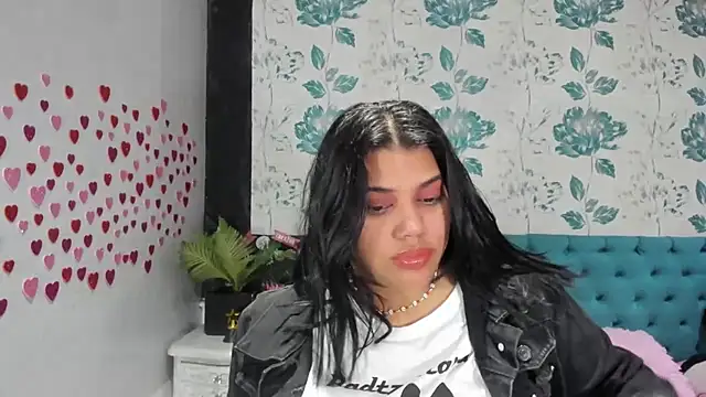 LindaBreeS online show from 02-18-25, 05:31