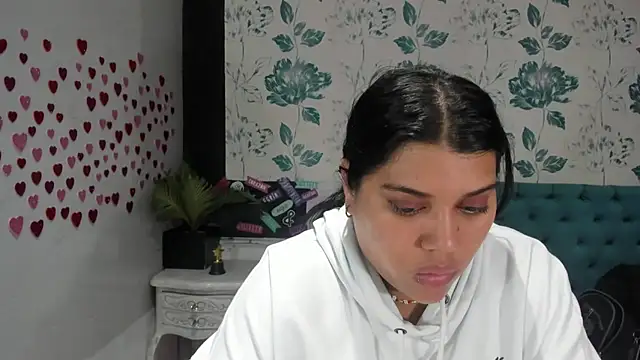 LindaBreeS online show from 02-21-25, 05:09