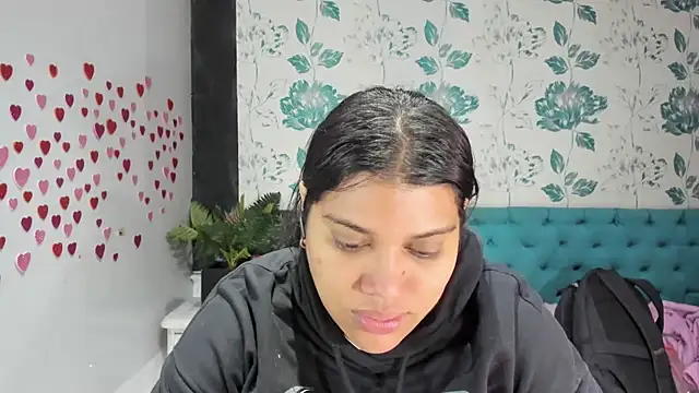 LindaBreeS online show from 03-12-25, 02:23