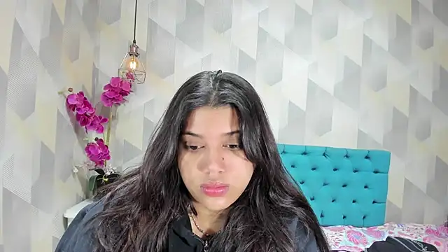 LindaBreeS online show from 09-09-25, 02:22