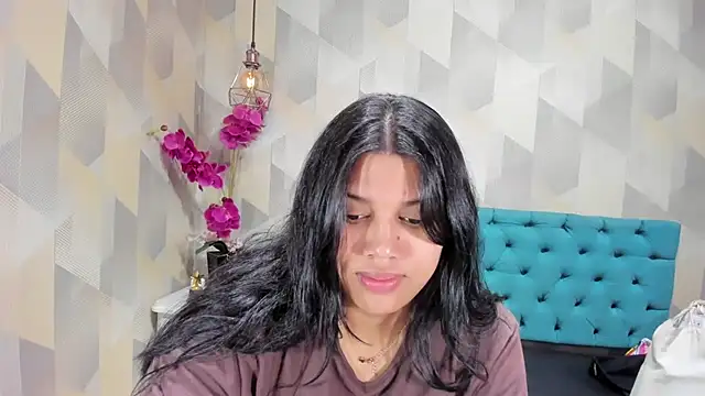 LindaBreeS online show from 09-29-25, 02:22