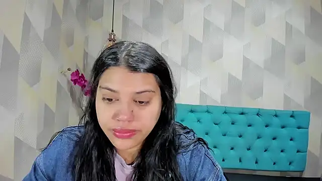 LindaBreeS online show from 10-05-25, 01:09