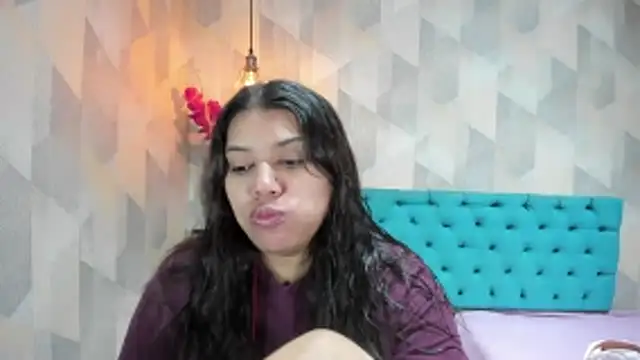 Snapshot of LindaBreeS chatting on 06-04-26, 01:39 LindaBreeS online show from 06-04-26, 01:39