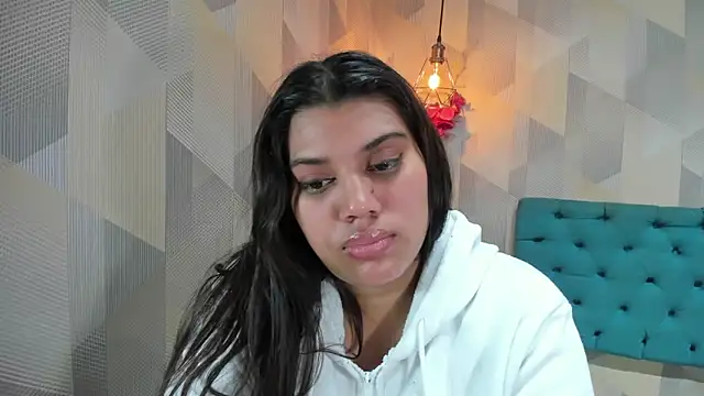 Snapshot of LindaBreeS chatting on 06-08-26, 01:28 LindaBreeS online show from 06-08-26, 01:28