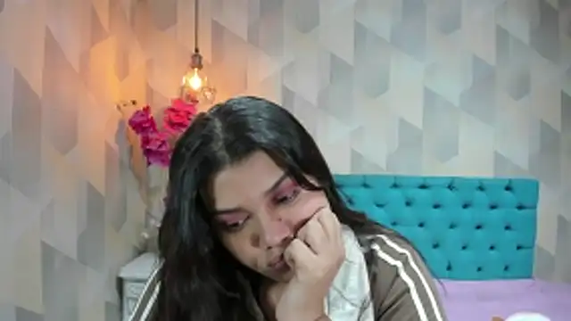 Snapshot of LindaBreeS chatting on 06-22-26, 01:52 LindaBreeS online show from 06-22-26, 01:52