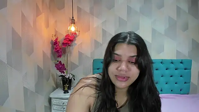 Snapshot of LindaBreeS chatting on 06-24-26, 11:31 LindaBreeS online show from 06-24-26, 11:31