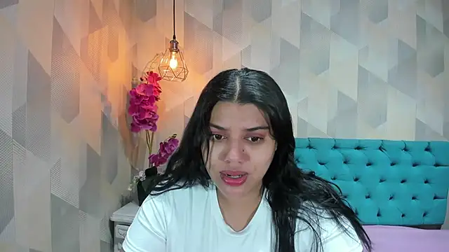 Snapshot of LindaBreeS chatting on 07-13-26, 01:58 LindaBreeS online show from 07-13-26, 01:58