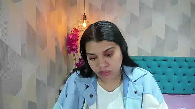 Snapshot of LindaBreeS chatting on 07-14-26, 01:28 LindaBreeS online show from 07-14-26, 01:28