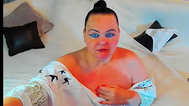 Snapshot of MilanaBiegert chatting on 12-28-24, 12:04 MilanaBiegert online show from 12-28-24, 12:04