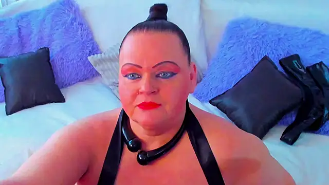 Snapshot of MilanaBiegert chatting on 03-20-25, 03:04 MilanaBiegert online show from 03-20-25, 03:04