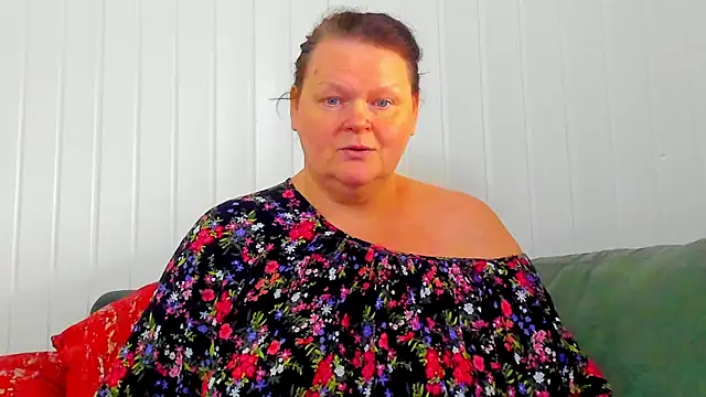 Snapshot of MilanaBiegert chatting on 02-25-26, 10:03 MilanaBiegert online show from 02-25-26, 10:03